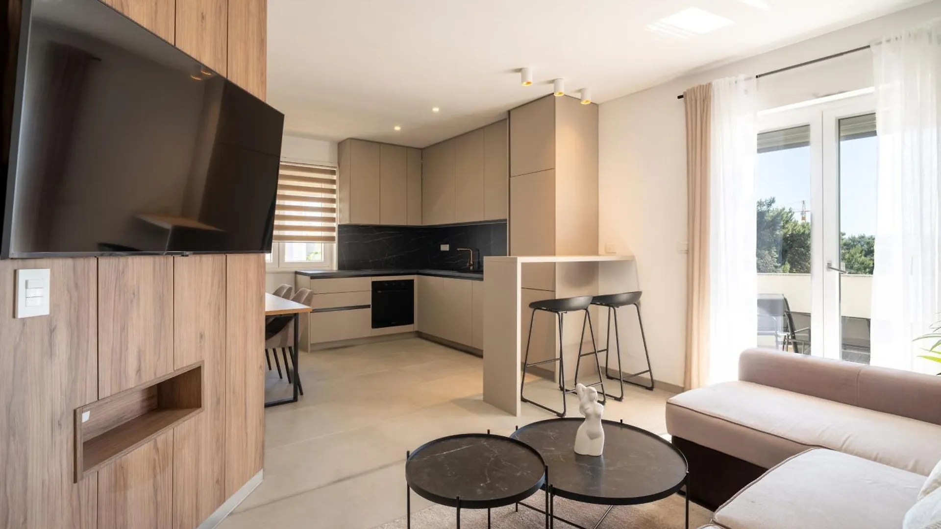 Marina Heights Residence ザダル