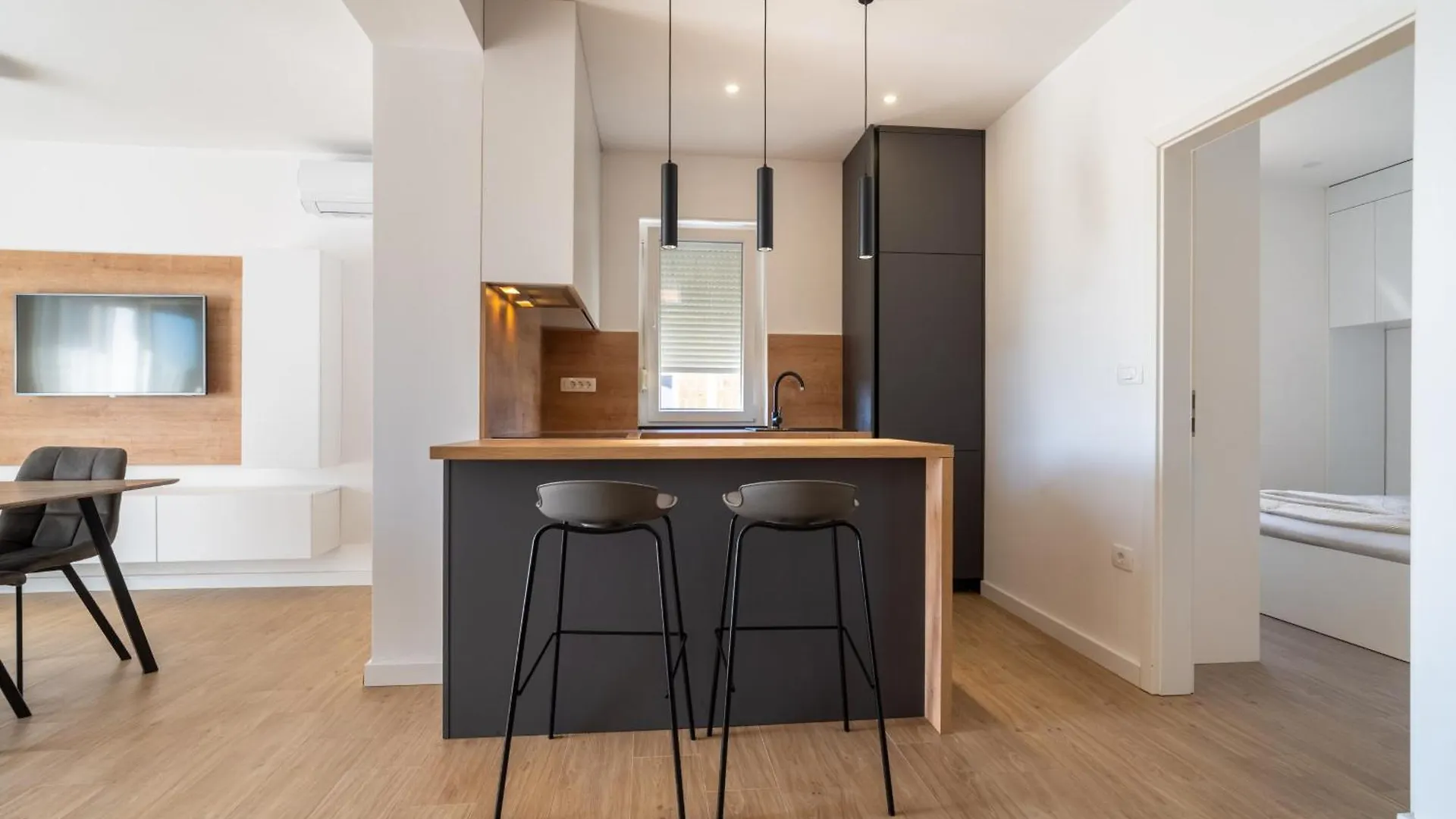 Marina Heights Residence ザダル